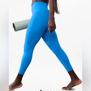 Athleta Salutation Stash 7/8 Tight